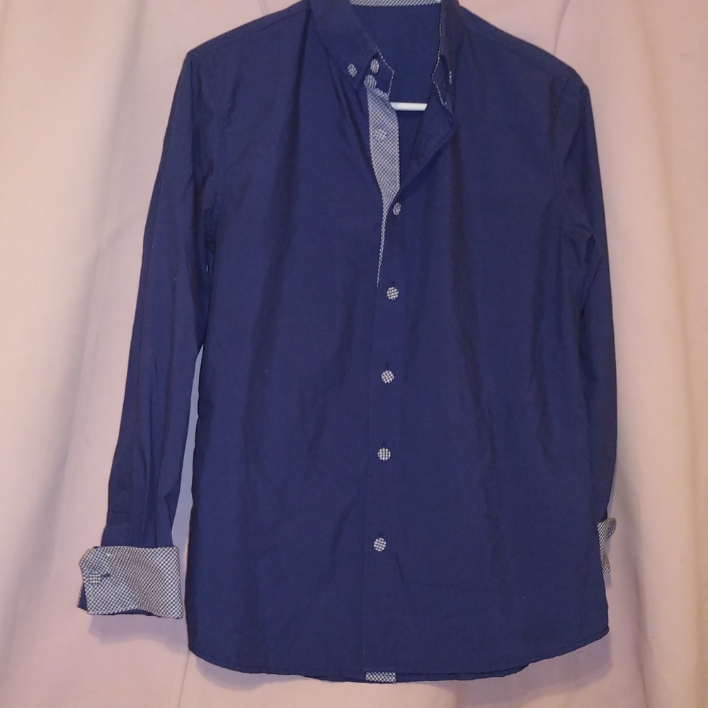 4/$20 Navy blue Oxford button up with gingham trim-L